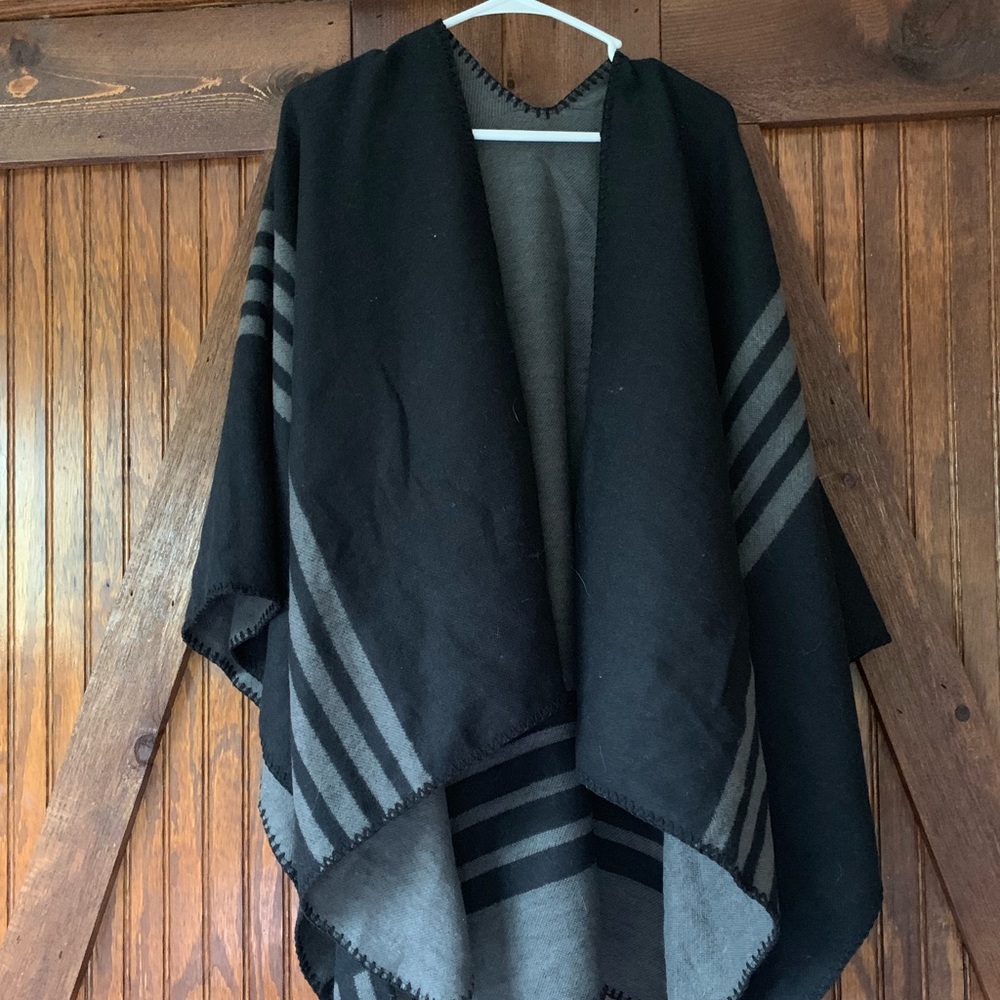BB Dakota Reversible Wrap